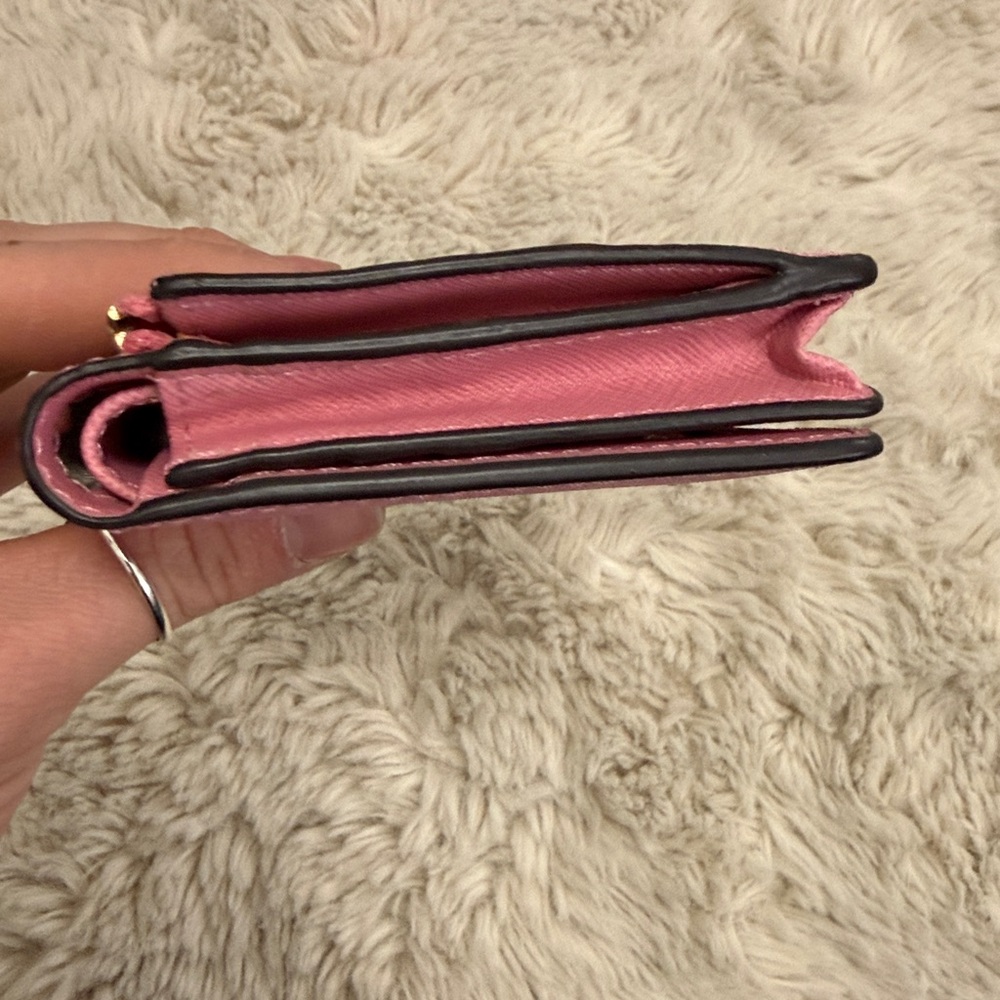 ✨Michael Kors Pink Pebbled Leather Bifold Wallet✨ - Picture 10 of 13